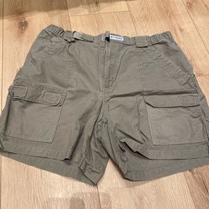Men’s Columbia pfg shorts large
